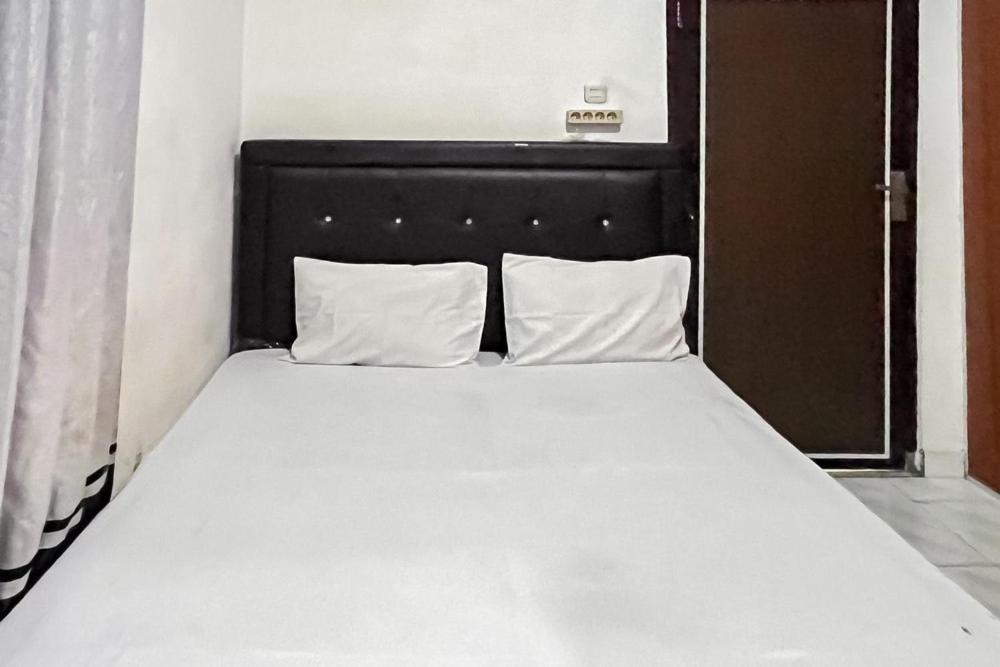 Kostel 99 Pangkal Pinang Redpartner Hotel Exterior photo