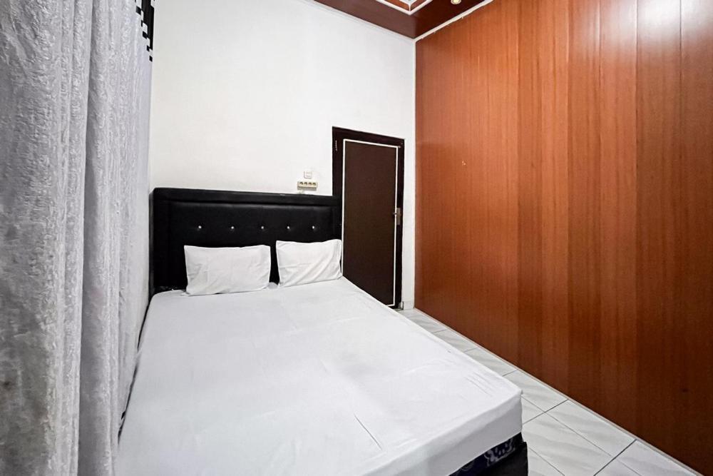 Kostel 99 Pangkal Pinang Redpartner Hotel Exterior photo